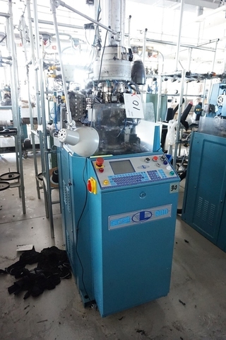 Lonati 900 Bravo 936 SER Hosiery Knitting Machine; 3 1/2" dia; 240 Needle Count; 22 Gauge