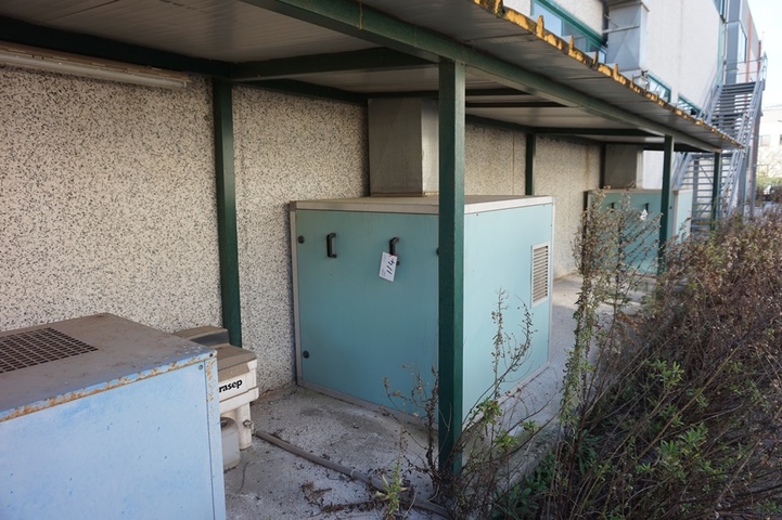 BRBE 900 x 800 x 1500mm Dust Extraction Cabinet with trunking to outside collection unit