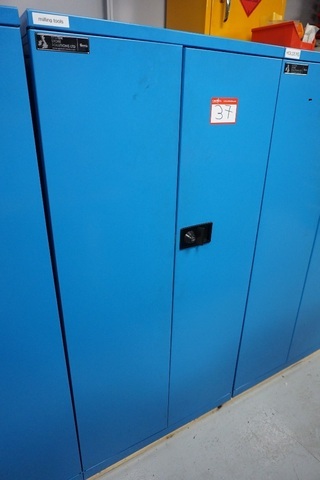 Cabinet with CAT50 Tooling & Capto Tooling