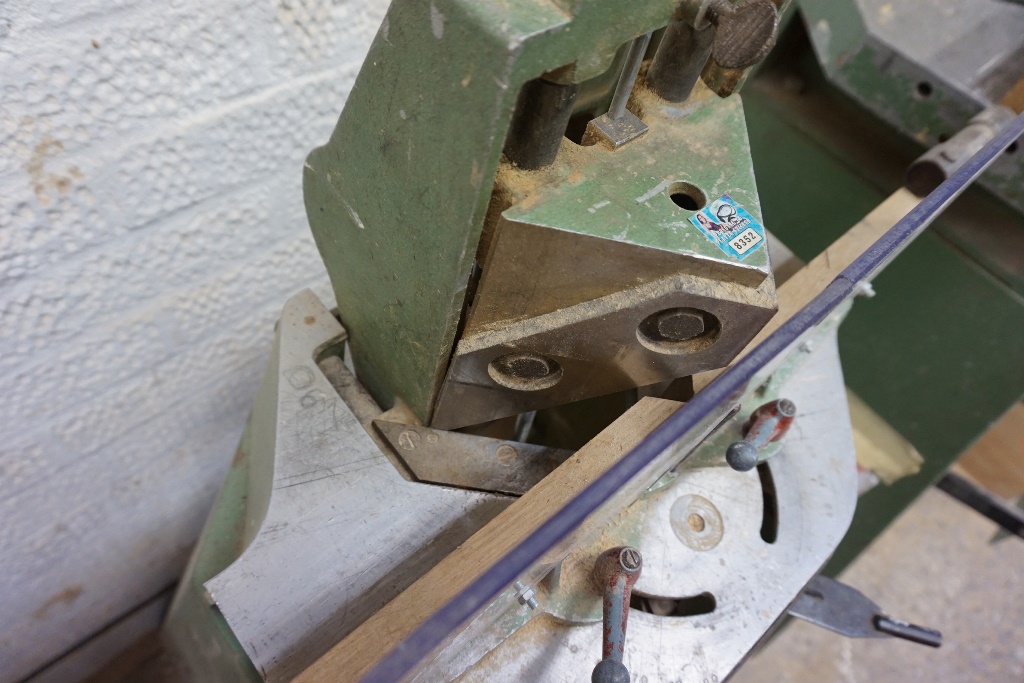 Orteguil Mitre Cutter