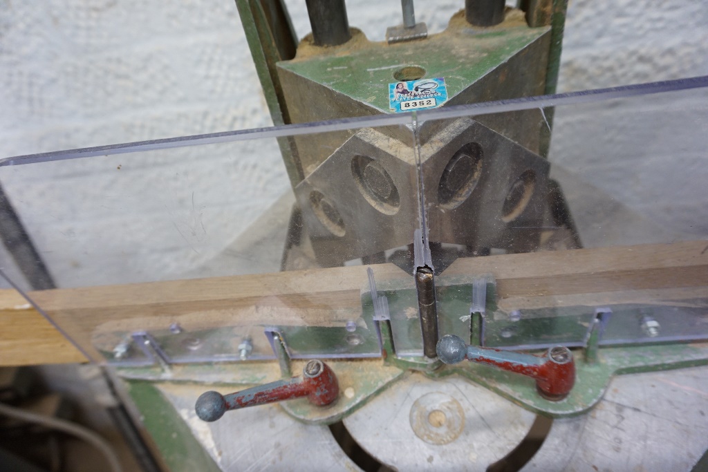 Orteguil Mitre Cutter